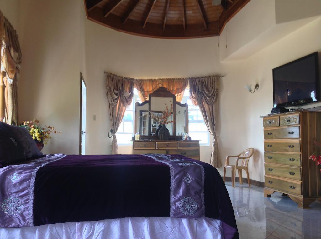 Cazwin Villas มอนเทโกเบย์ ภายนอก รูปภาพ
