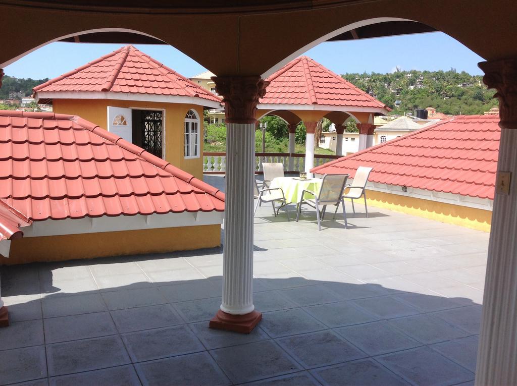 Cazwin Villas มอนเทโกเบย์ ภายนอก รูปภาพ