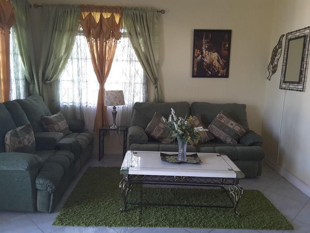 Cazwin Villas มอนเทโกเบย์ ภายนอก รูปภาพ