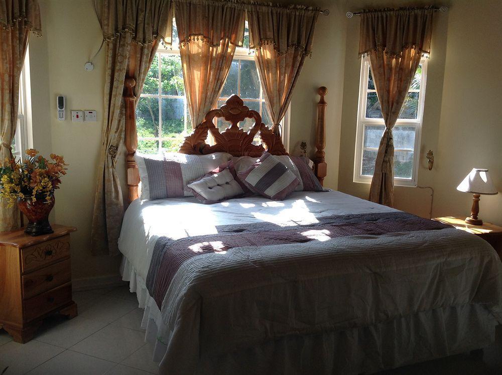 Cazwin Villas มอนเทโกเบย์ ภายนอก รูปภาพ