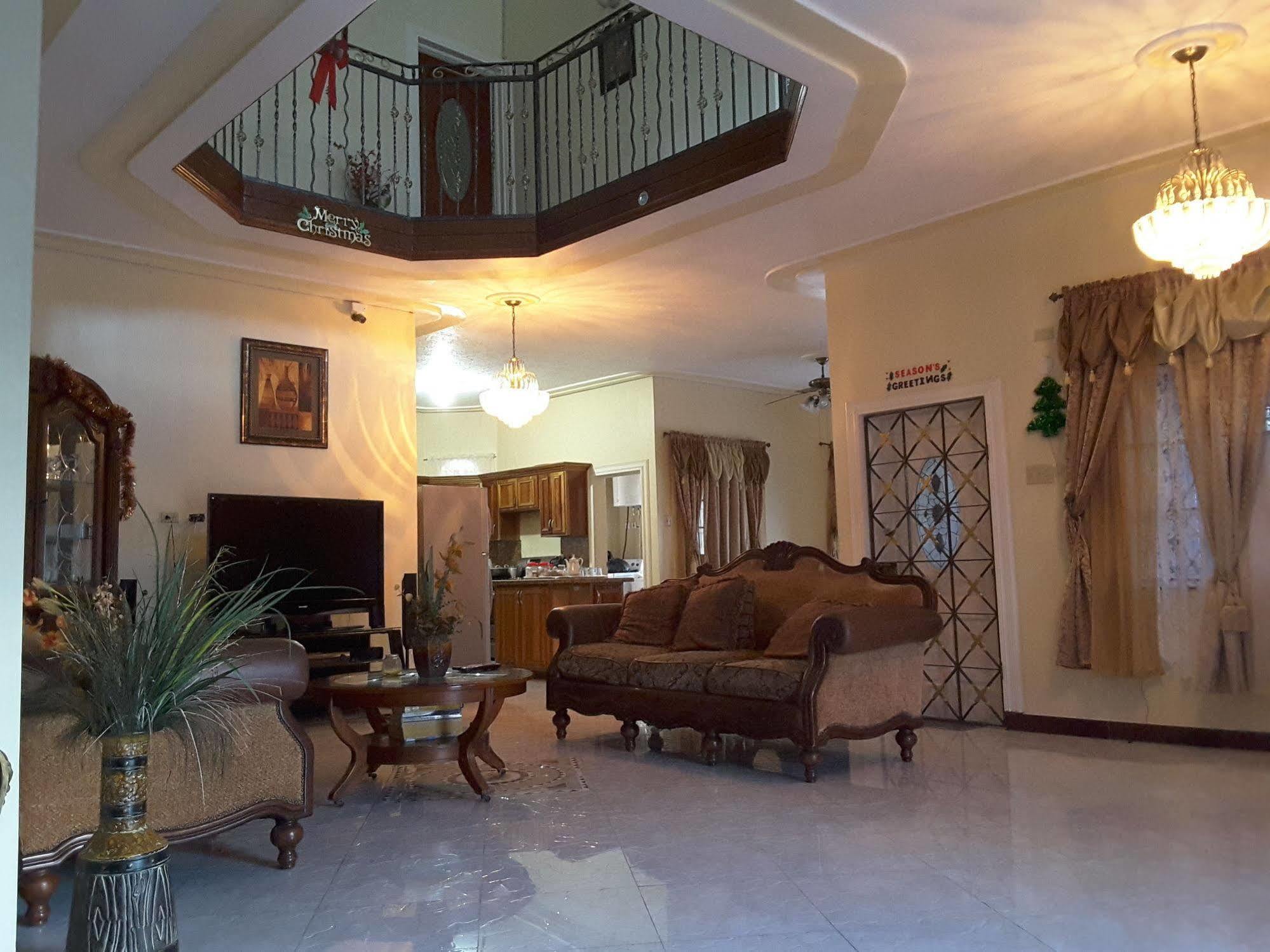 Cazwin Villas มอนเทโกเบย์ ภายนอก รูปภาพ